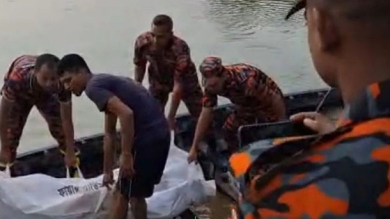 নৌকা ডুবে নিখোঁজের ১৮ ঘণ্টা পর মাদরাসাছাত্রের লাশ উদ্ধার