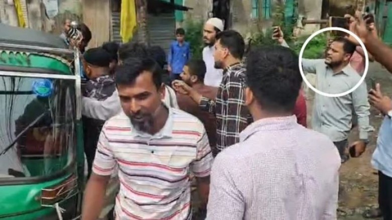 ভিডিও ধারণ করতে গিয়ে মামলার আসামি সাংবাদিক