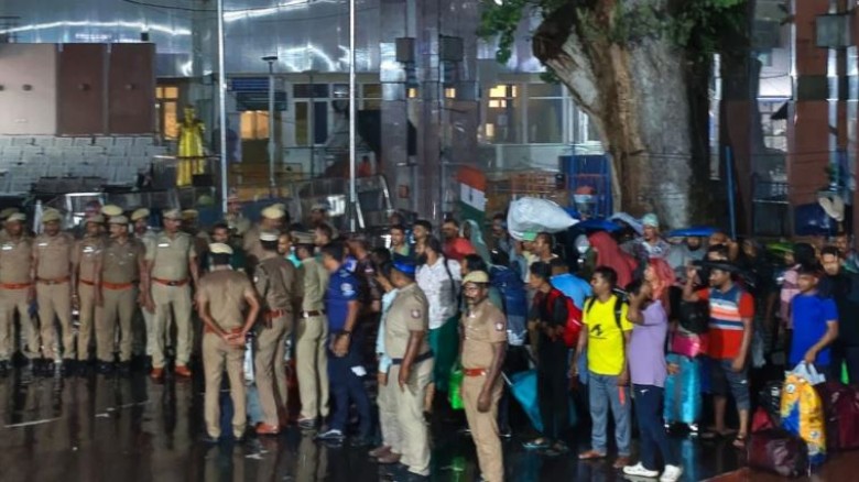 পঞ্চাশ বাংলাদেশিকে কারাভোগ শেষে ফেরত দিল ভারত...